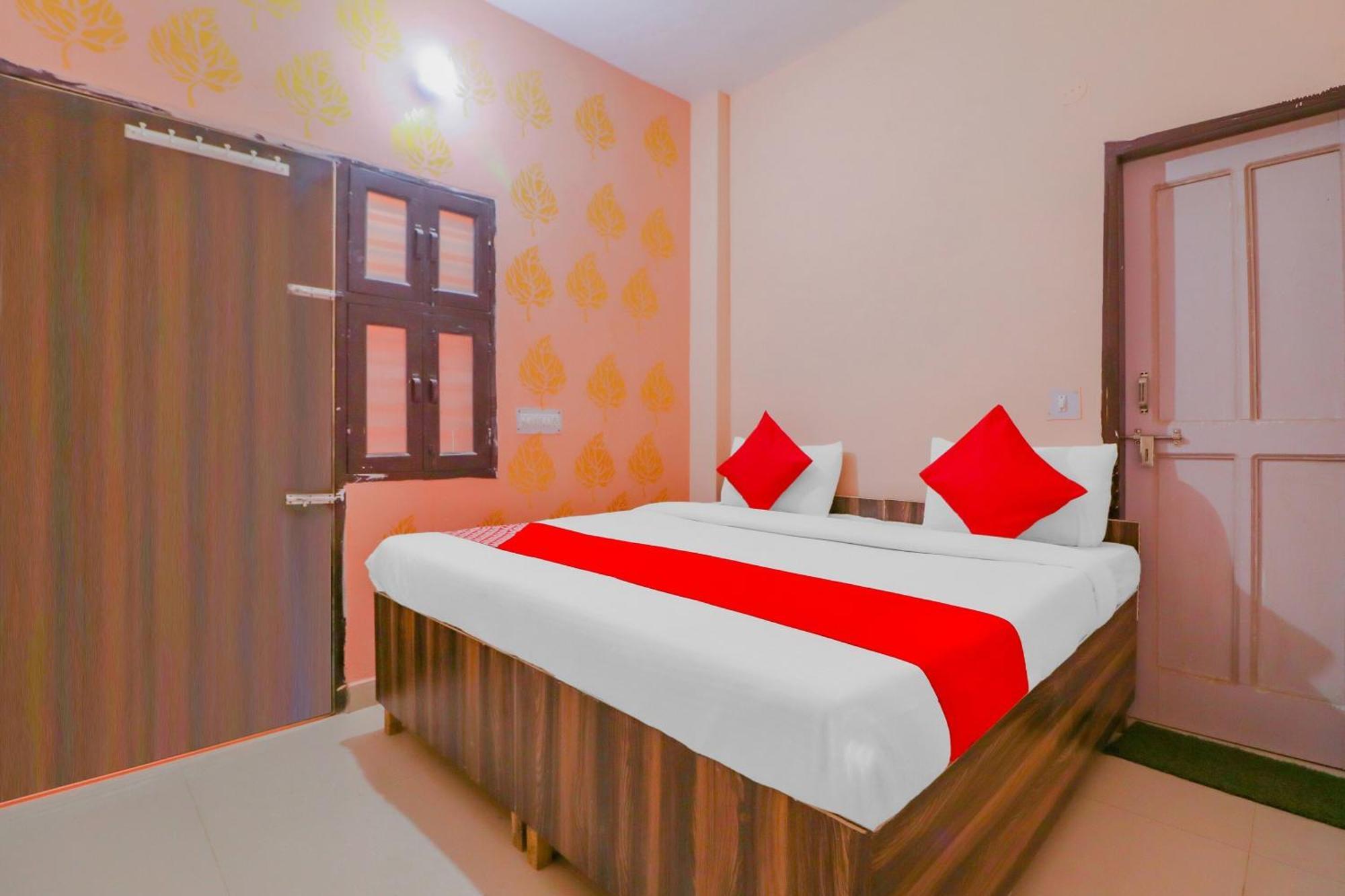 Hotel O Bhardwaj Guest House Garhi Harsaru Exterior foto